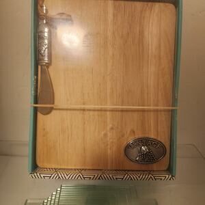 NIP Wooden Cheese Board Grape Motif